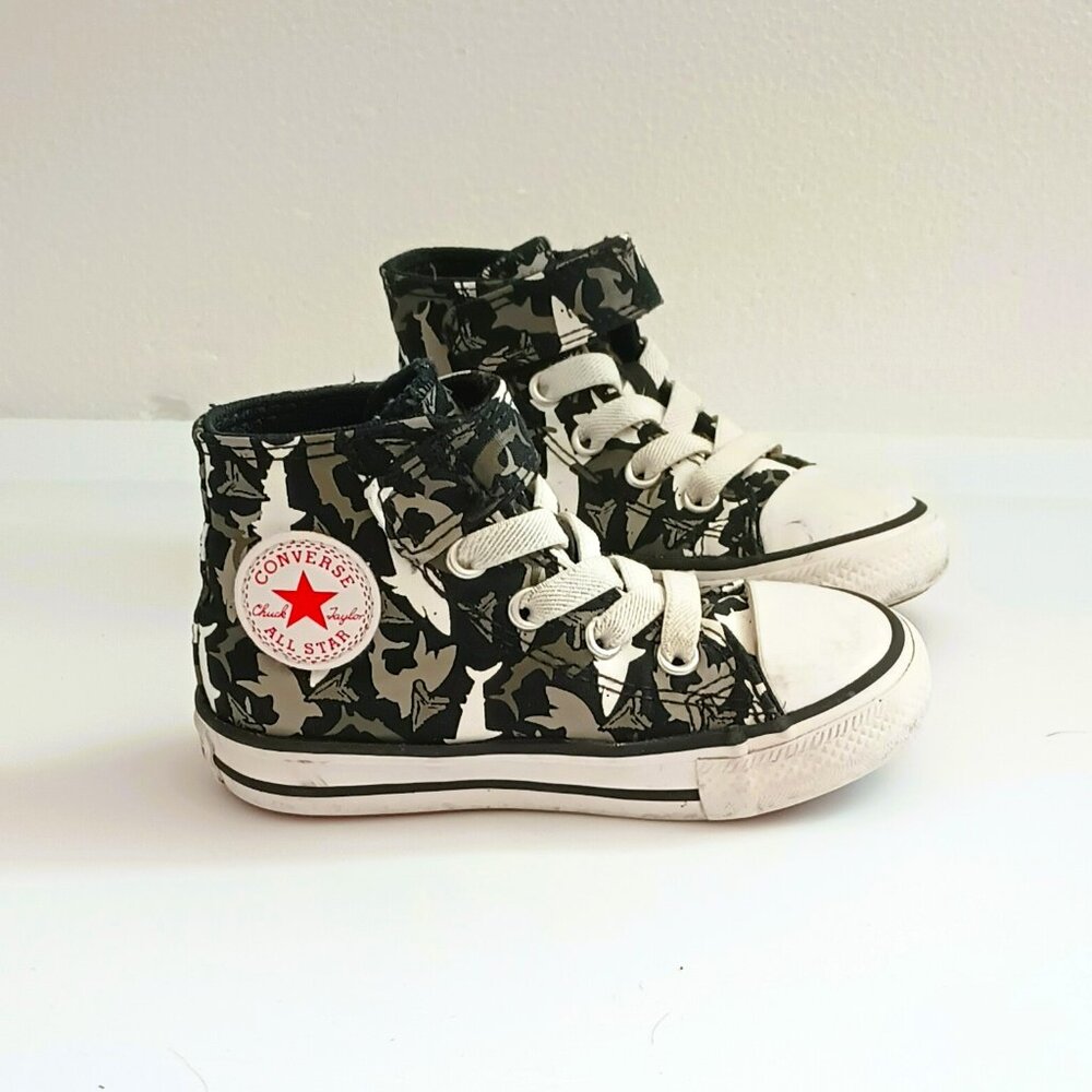 Converse Shark Bite Shoes 6 Chuck Taylor All Star Hi Top Skid Proof Bottom